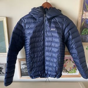 Patagonia Women’s Down Sweater Hoody in Classic Navy, Sz M